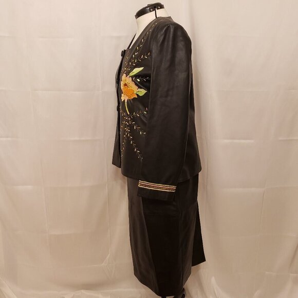 Darshi Women's 2-pc Black Leather Suit with Embroidered Jacket and Skirt, SZ 22 - Picture 5 of 14